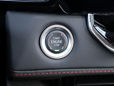 Used 2025 Chevrolet Colorado Z71 image 32