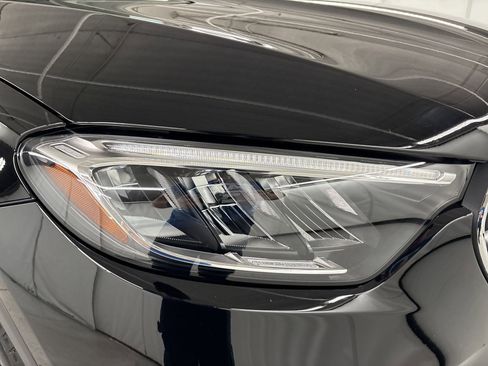 Used 2026 Mercedes-Benz GLC 300 image 11