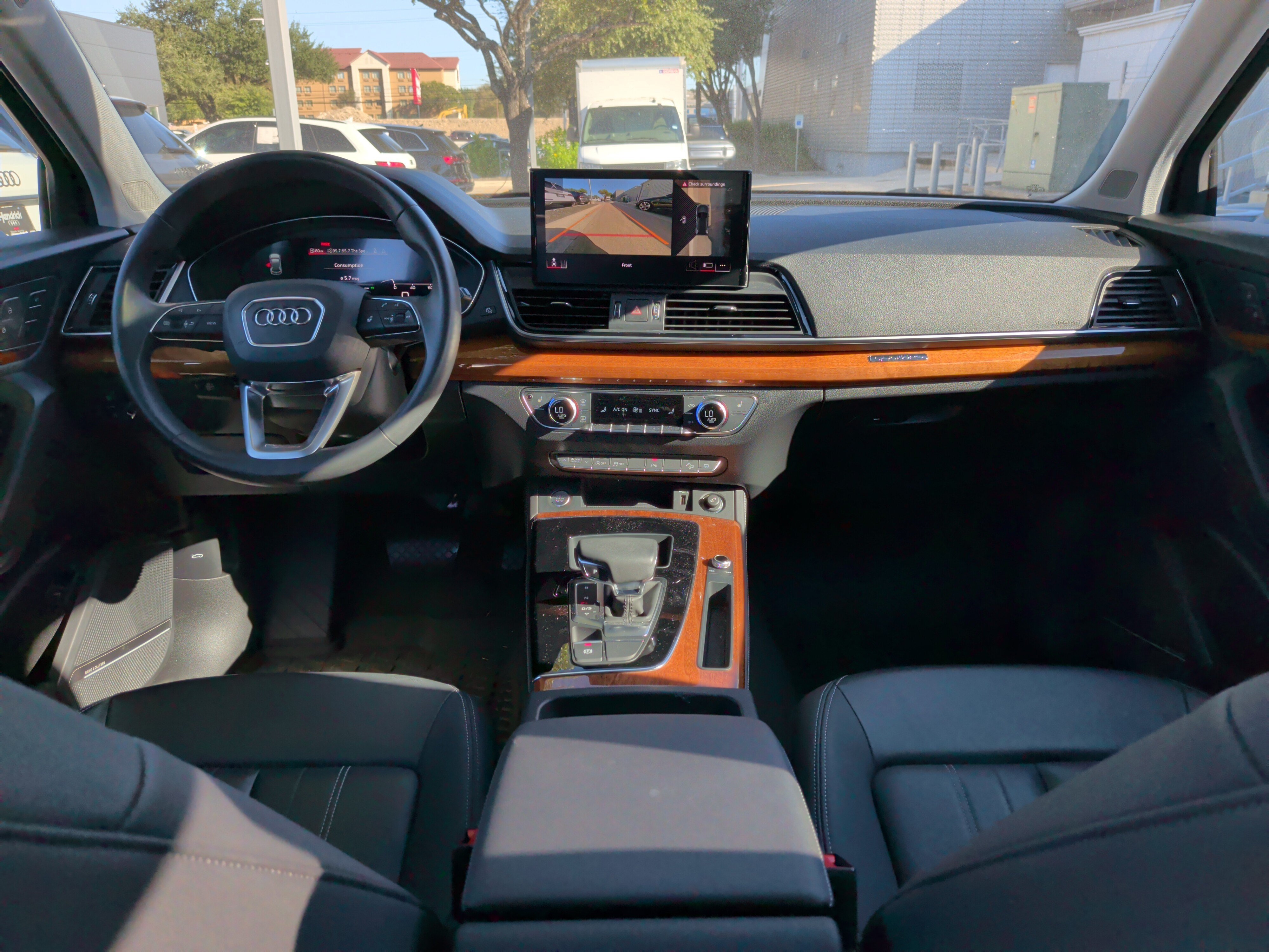 Used 2023 Audi Q5 2.0T Premium Plus AWD/4WD image 30