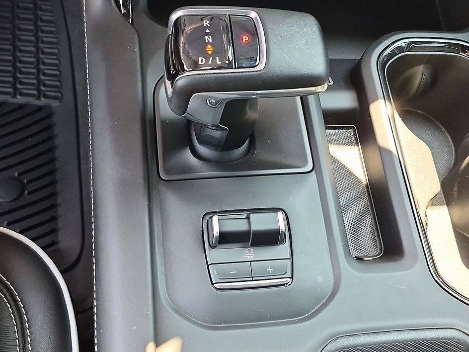 Used 2024 GMC Sierra 1500 AT4X w/ AT4X AEV Edition AWD/4WD image 26