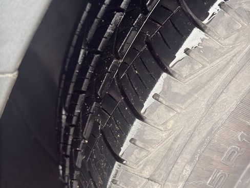 Used 2018 Chevrolet Equinox LT image 18