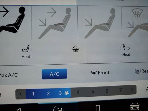 New 2026 Chrysler Voyager LX FWD image 25