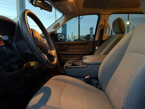 Used 2016 RAM 1500 Express w/ Black Ram 1500 Express Group RWD image 11