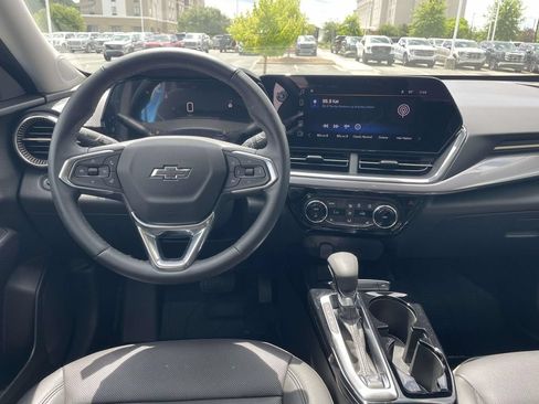 Used 2025 Chevrolet Trax ACTIV w/ Driver Confidence Package FWD image 13