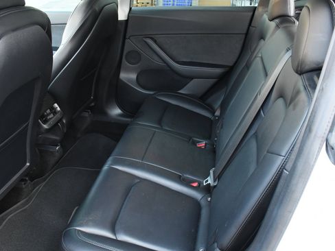 Used 2021 Tesla Model Y Long Range image 10