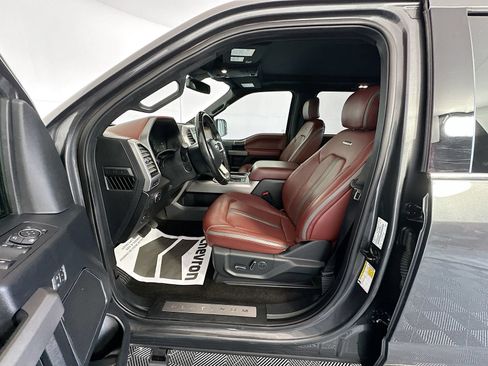 Used 2019 Ford F150 Platinum w/ Equipment Group 701A Luxury AWD/4WD image 22