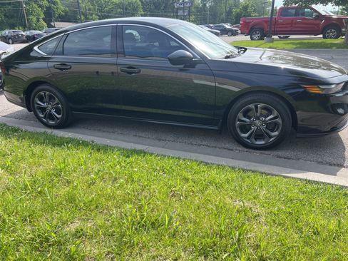 Used 2023 Honda Accord EX image 4