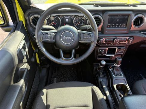 Used 2023 Jeep Gladiator Sport w/ Off Road Group image 4