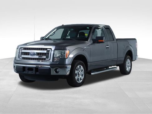 Used 2014 Ford F150 XLT w/ XLT Chrome Package image 8