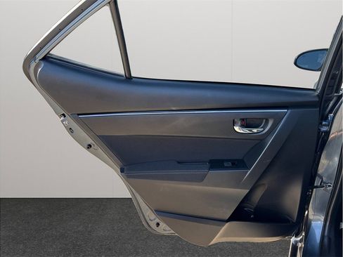 Used 2017 Toyota Corolla LE image 26