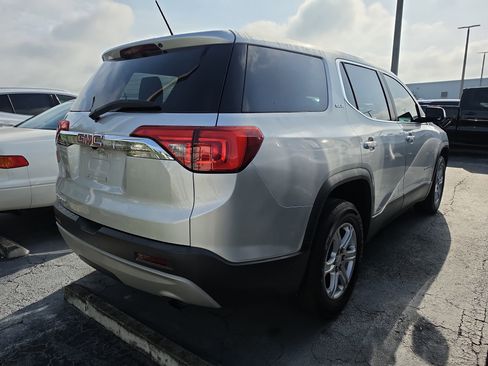 Used 2017 GMC Acadia SLE FWD image 6