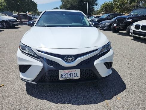 Used 2020 Toyota Camry SE w/ Carpet Mat Package FWD image 8