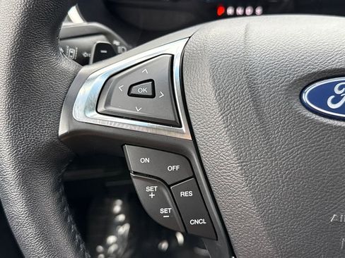 Certified 2020 Ford Edge Titanium w/ Class II Trailer Tow Package image 18