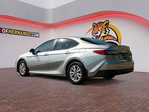 Used 2025 Toyota Camry LE w/ Convenience Package FWD image 8
