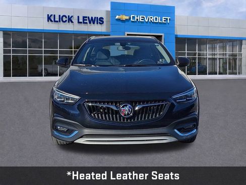 Used 2018 Buick Regal Essence w/ Driver Confidence Package #1 image 2
