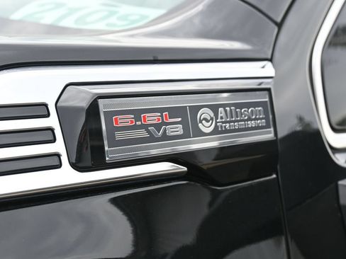 Used 2025 GMC Sierra 2500 SLT w/ SLT Convenience Package AWD/4WD image 15