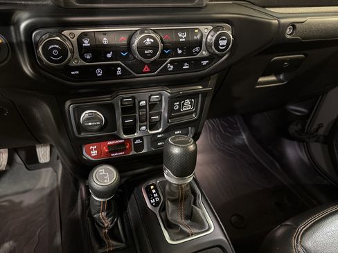 Used 2020 Jeep Gladiator Mojave image 19