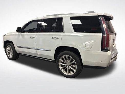 Used 2017 Cadillac Escalade Premium Luxury AWD/4WD image 3