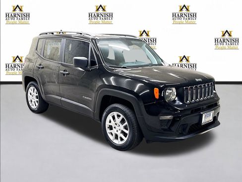 Used 2020 Jeep Renegade Sport w/ Sport Appearance Group AWD/4WD image 3