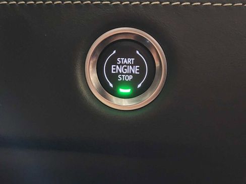 Used 2025 Cadillac Escalade Sport Platinum w/ LPO, Floor Liner Package AWD/4WD image 21