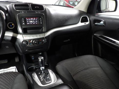 Used 2018 Dodge Journey SE w/ Connectivity Group image 14