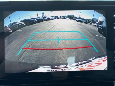 Used 2022 Toyota Sienna LE FWD image 34