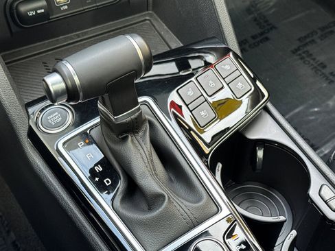 Used 2024 Kia Sportage SX image 25