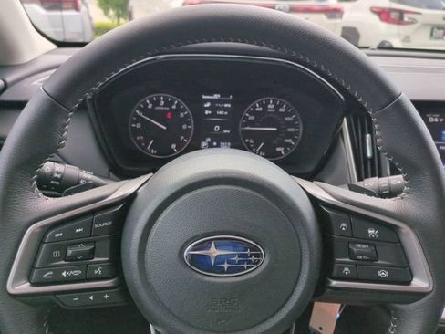 Used 2025 Subaru Outback Premium AWD/4WD image 30