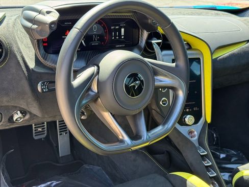 Used 2024 McLaren 750S image 16