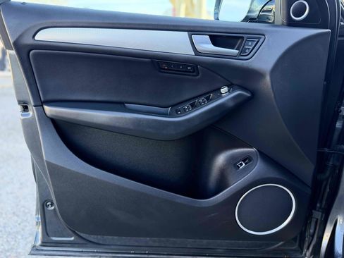 Used 2017 Audi Q5 2.0T Premium Plus w/ Technology Package image 18