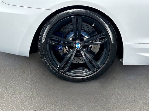 Used 2018 BMW M6 Convertible RWD image 28
