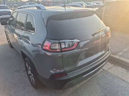 Used 2020 Jeep Cherokee Limited FWD image 8