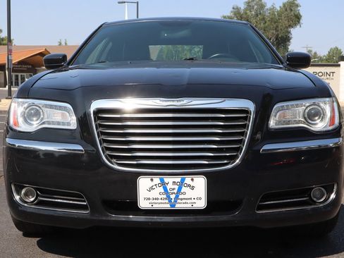 Used 2013 Chrysler 300 AWD w/ Driver Convenience Group image 13