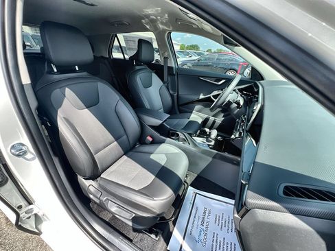 New 2026 Kia Niro EX FWD image 24