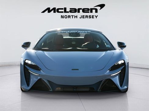 Used 2025 McLaren Artura Spider image 27