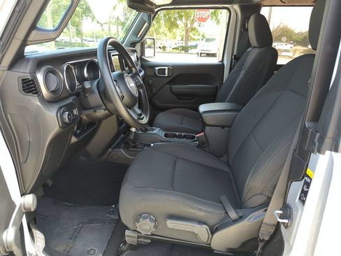 Used 2023 Jeep Wrangler Sport AWD/4WD image 19