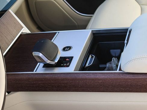 New 2026 Land Rover Range Rover SE image 31