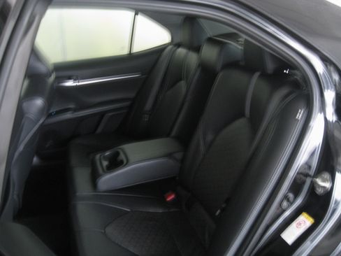 Used 2019 Toyota Camry XSE w/ Driver Assist Package image 9