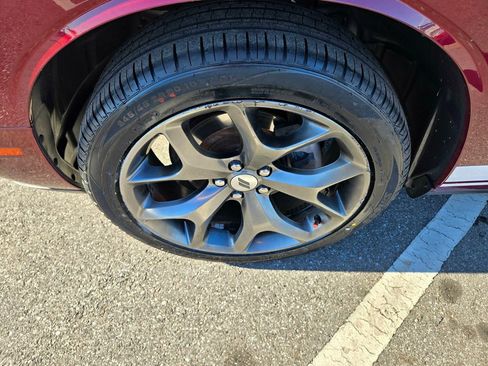Used 2017 Dodge Challenger SXT image 14