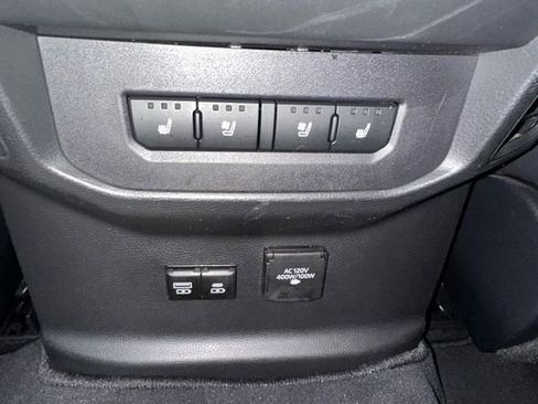 Used 2022 Toyota Tundra Capstone image 12