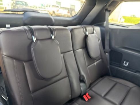 Used 2026 Ford Explorer Platinum w/ LUX Leather Package AWD/4WD image 8