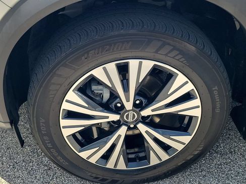Used 2021 Nissan Rogue SV w/ Premium Package AWD/4WD image 7