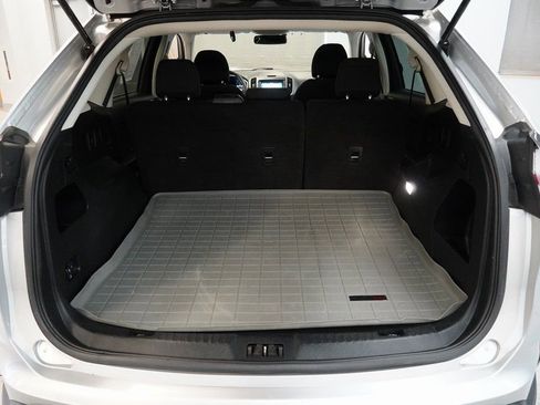 Used 2019 Ford Edge SEL image 13