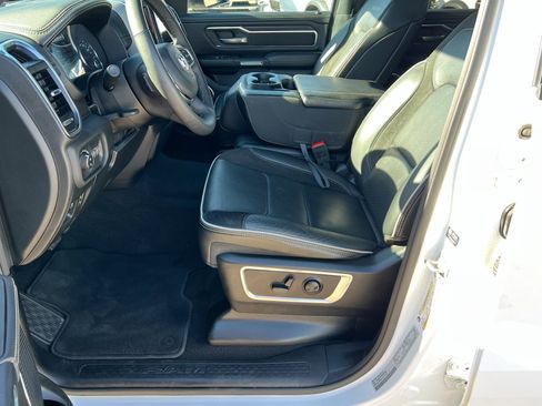 Used 2025 RAM 1500 Laramie image 17