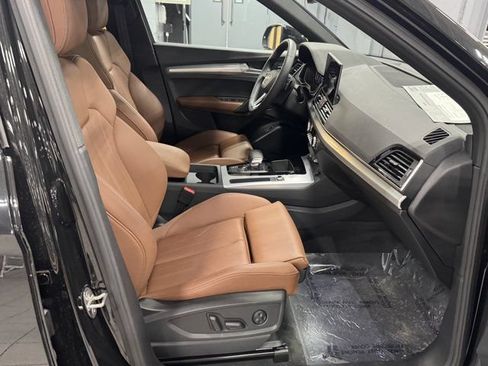 Used 2025 Audi Q5 2.0T Premium w/ Convenience Plus Package AWD/4WD image 31