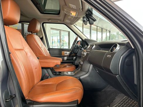 Used 2016 Land Rover LR4 HSE LUX image 24