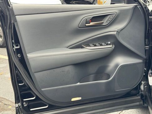 Used 2025 Toyota Crown Signia Limited image 29