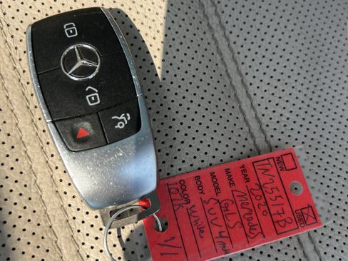 Used 2020 Mercedes-Benz GLS 450 4MATIC image 38