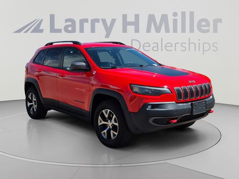 Used 2019 Jeep Cherokee Trailhawk w/ Cold Weather Group AWD/4WD image 7