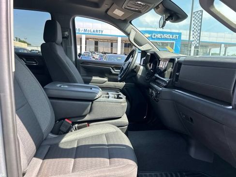 Used 2023 Chevrolet Silverado 1500 LT AWD/4WD image 32